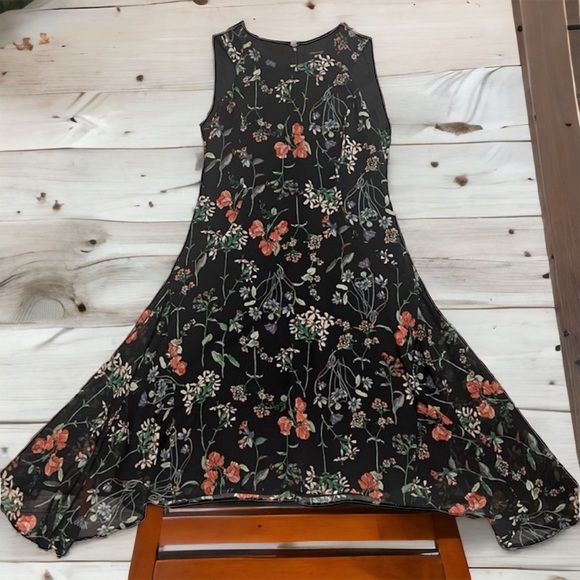 Tommy Hilfiger Dresses & Skirts - Tommy Hilfiger sleeveless floral dress